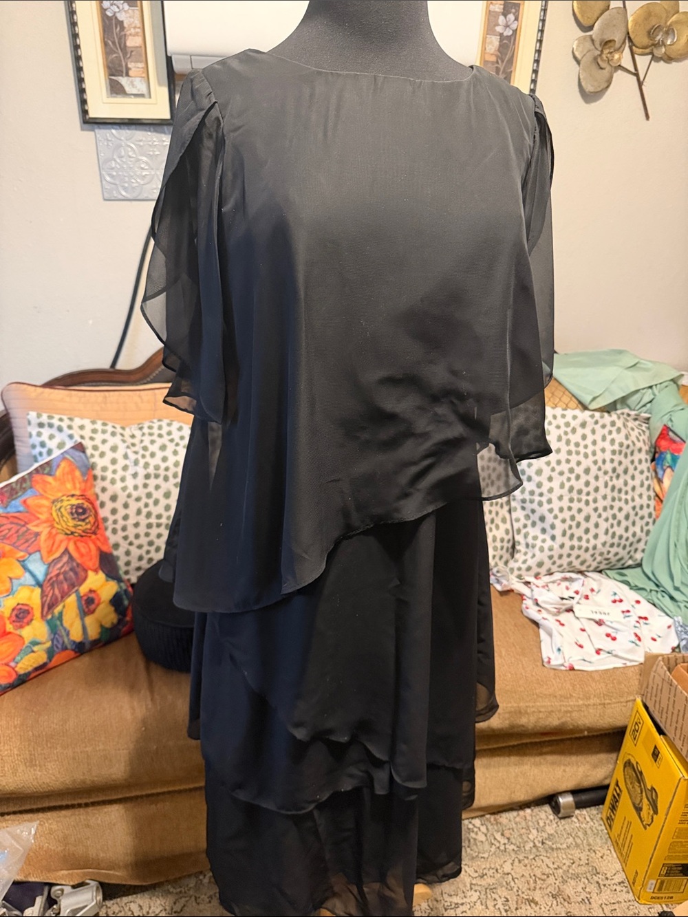 Elegant Black Layered Chiffon Dress